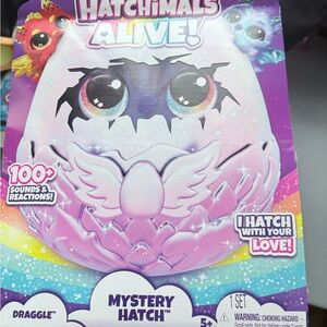 Hatchimals Alive! Draggle Mystery Hatch Stuffed Animal - Purple